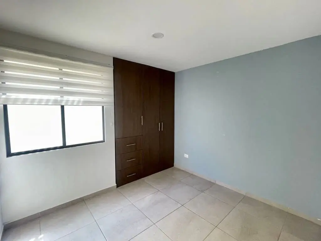 Casa en Renta Capital Sur Cerca Parque Industrial Bernardo Quintana y Centro Sur — foto 8