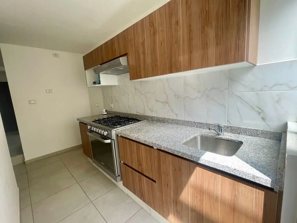 Casa en Renta Capital Sur Cerca Parque Industrial Bernardo Quintana y Centro Sur — foto 9