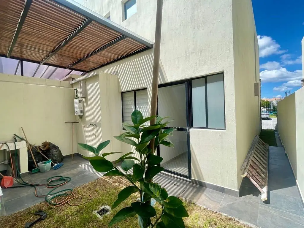 Casa en Renta Capital Sur Cerca Parque Industrial Bernardo Quintana y Centro Sur — foto 10