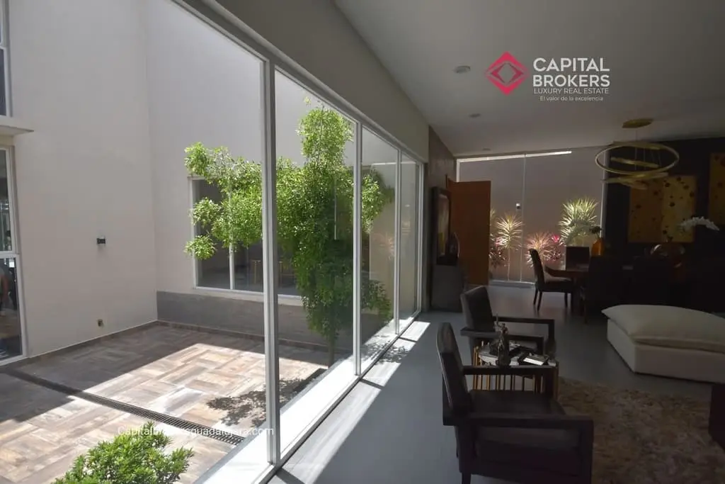 Casa de Lujo en Venta en El Palomar Zona Sur — foto 7