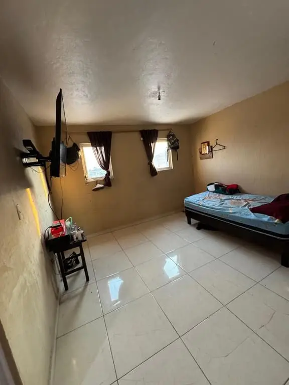 Lomas del Sur Bonita Casa con Ampliacion de 3 Pisos — foto 11