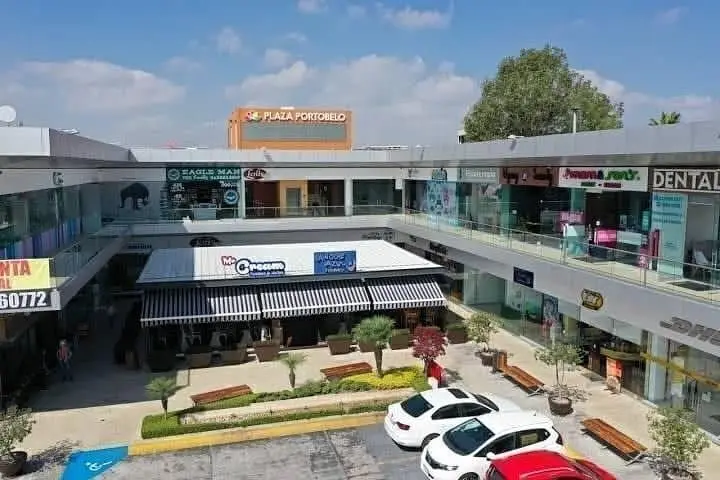 Local en Renta en Plaza Portobelo Sobre Av. Aviación — foto 3