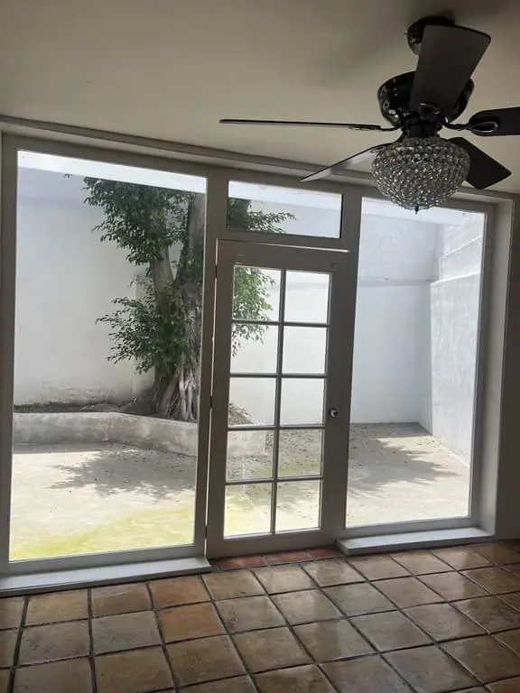Oficinas en Venta con 3 Plantas en Italia Providencia — foto 3