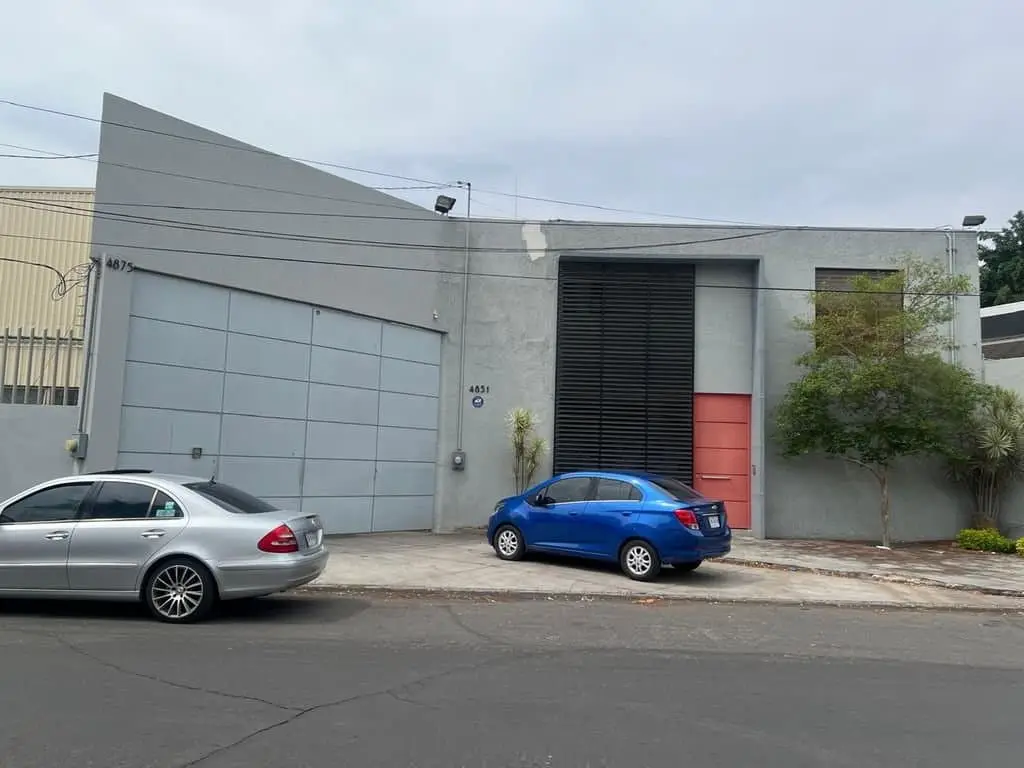Bodega En Venta En El Colli Urbano