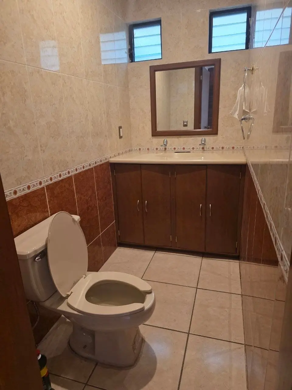 Excelente Casa con 240 m² de Terreno, 3 Recámaras en Venta cerca de Ciudad Bugambilia — foto 9
