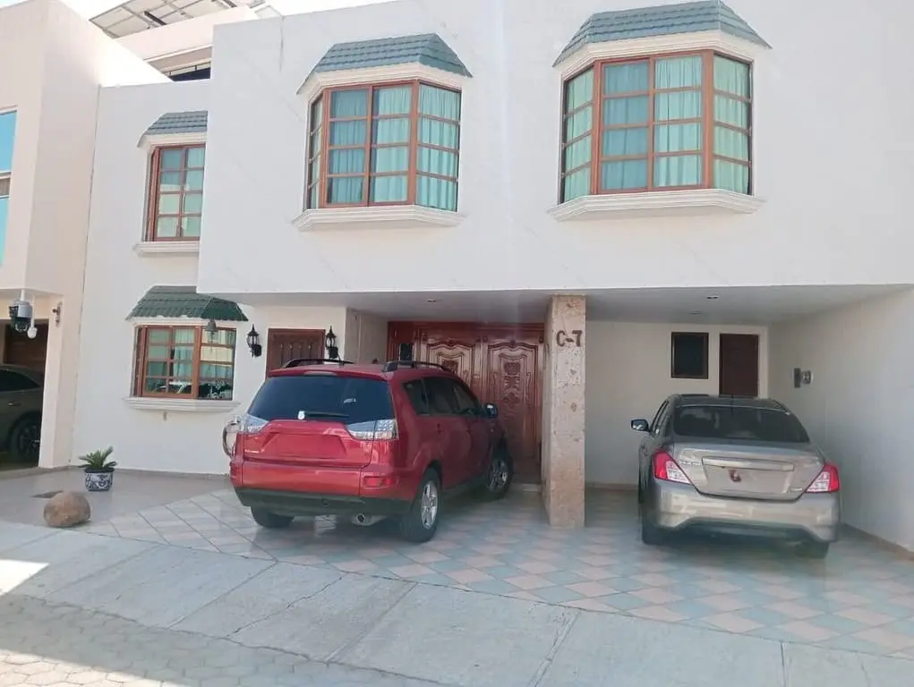 Casa en Venta en Residencial Victoria - Granate C7