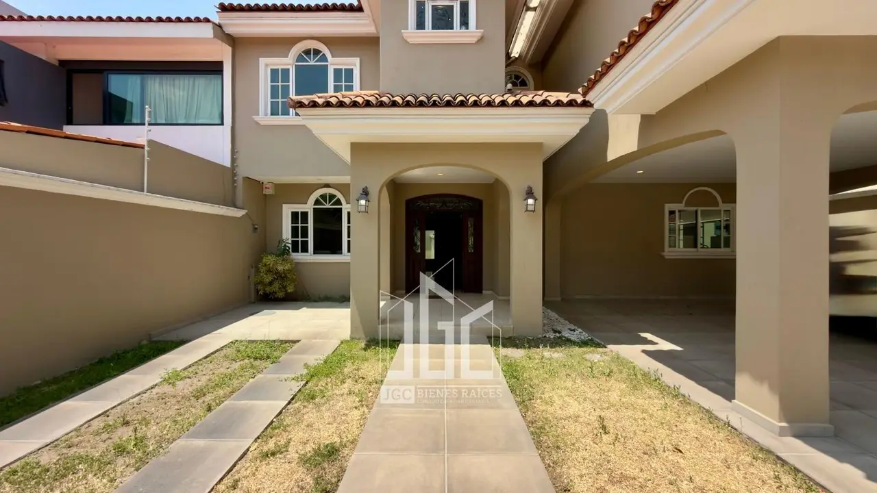 Casa en Venta en Boulevard Bugambilias - Ciudad Bugambilias — foto 6