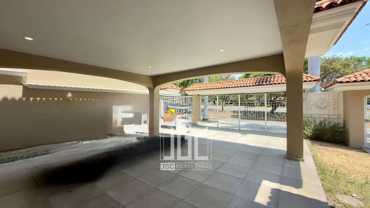 Casa en Venta en Boulevard Bugambilias - Ciudad Bugambilias — foto 7