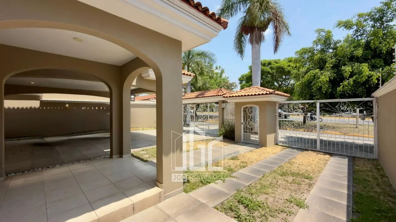 Casa en Venta en Boulevard Bugambilias - Ciudad Bugambilias — foto 8