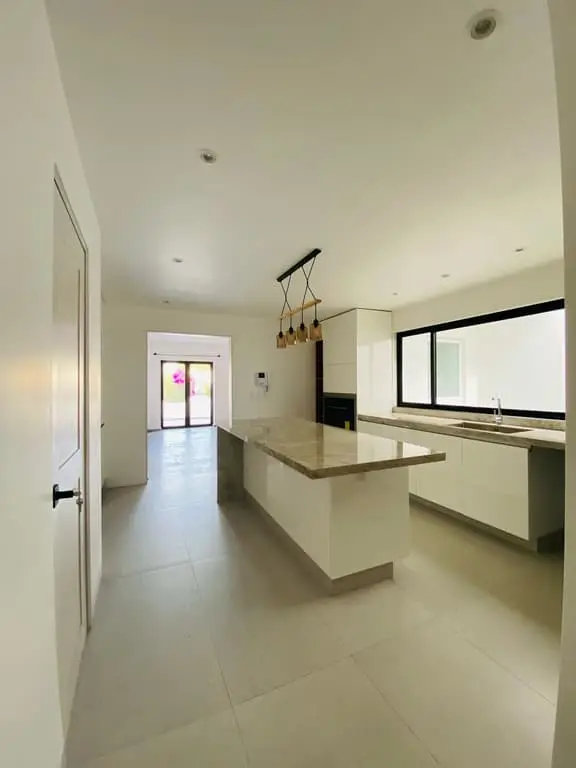 Casa en Venta, 5 Recamaras y Espacio para Otra Casa U Oficina — foto 5