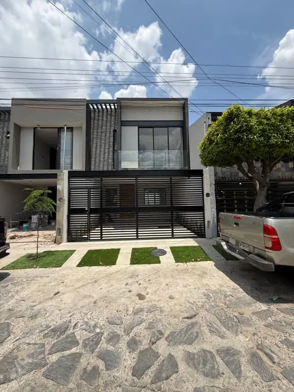 Casa a 3 min de av Colón