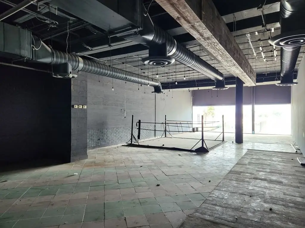 Venta de Local Comercial en Avenida Cámara de comercio — foto 3
