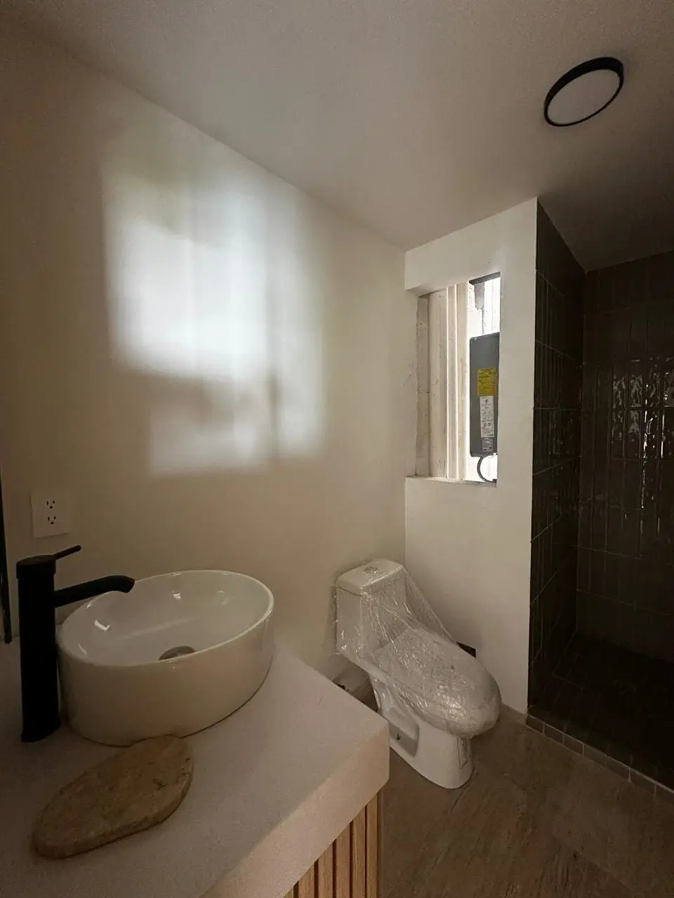 Venta de departamento moderno con 1 habitación y balcón — foto 4