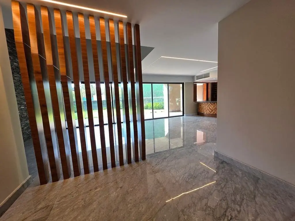 Residencia de Lujo en Esquina Frente a Parque en Venta en Puerta Plata — foto 6