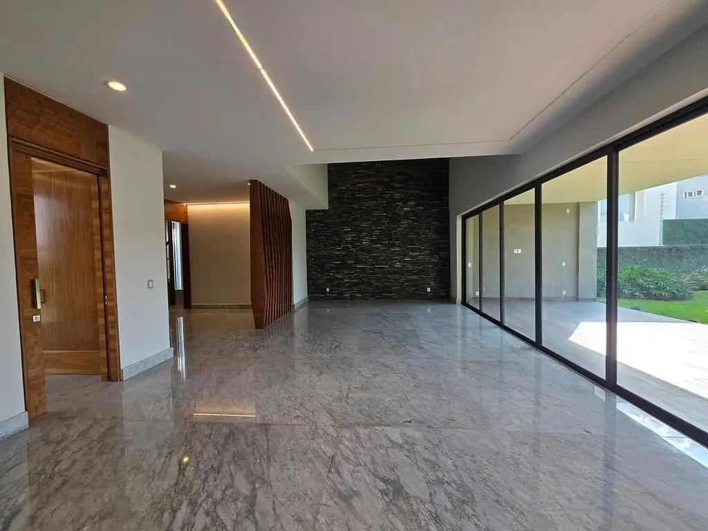 Residencia de Lujo en Esquina Frente a Parque en Venta en Puerta Plata — foto 8