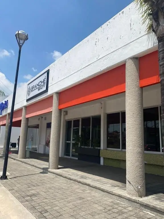 Local Comercial en Renta en Plaza Los Sauces