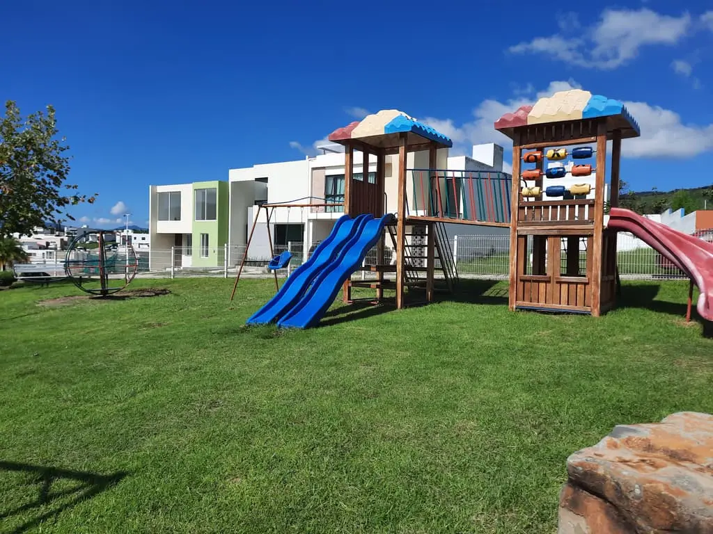 Terreno en Venta de Oportunidad en Senderos Monteverde 169 Coto 4