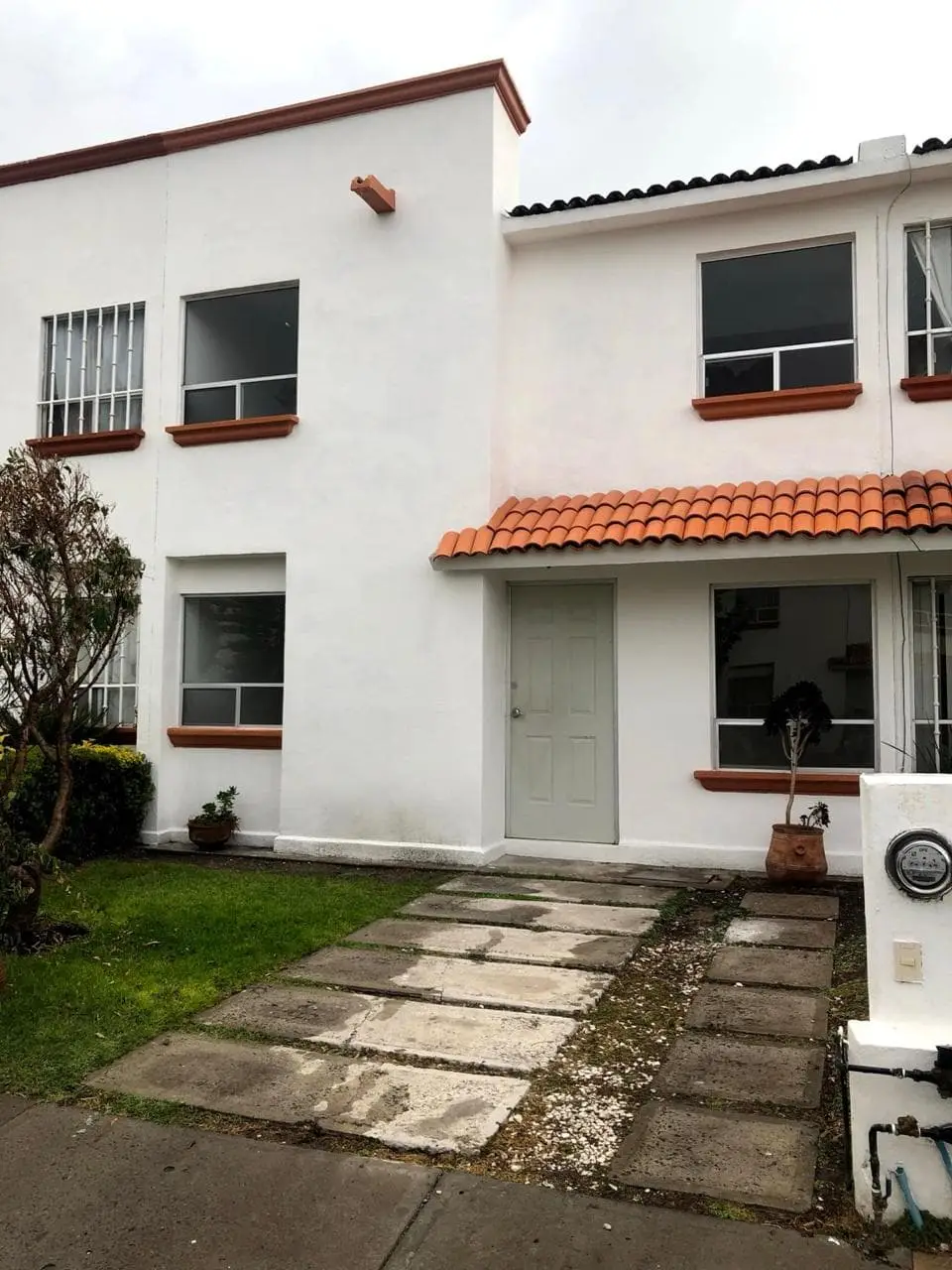 Casa en Fraccionamiento Pirámides, Corregidora – 💰 Genera Ingresos Pasivos