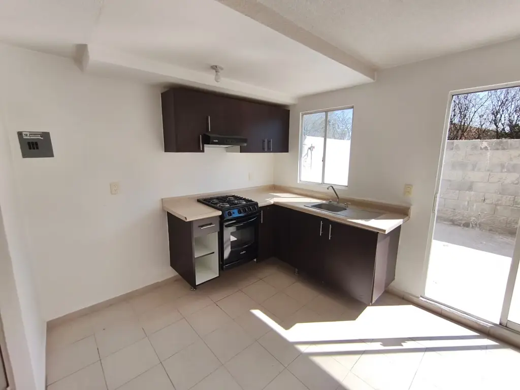 Casa en venta en El Marqués 2 Recámaras — foto 2