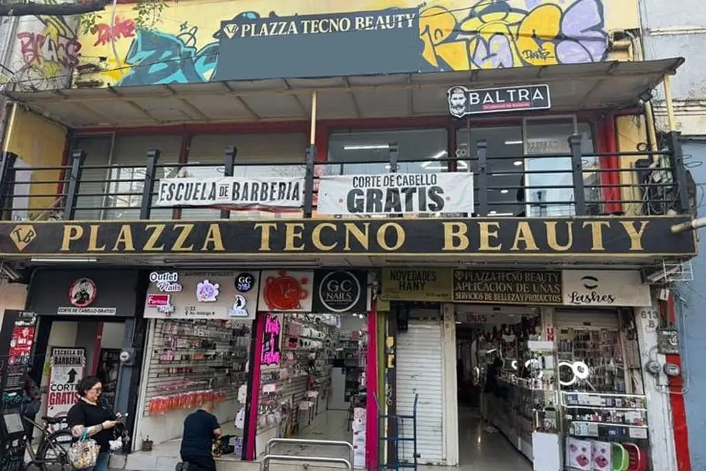 Locales Comerciales Sobre Av.hidalgo en Zona Centro — foto 3
