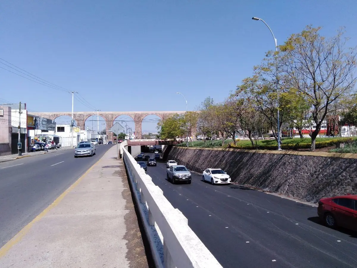 Oportunidad de Inversión en Plaza Comercial en Ubicación Estratégica — foto 4