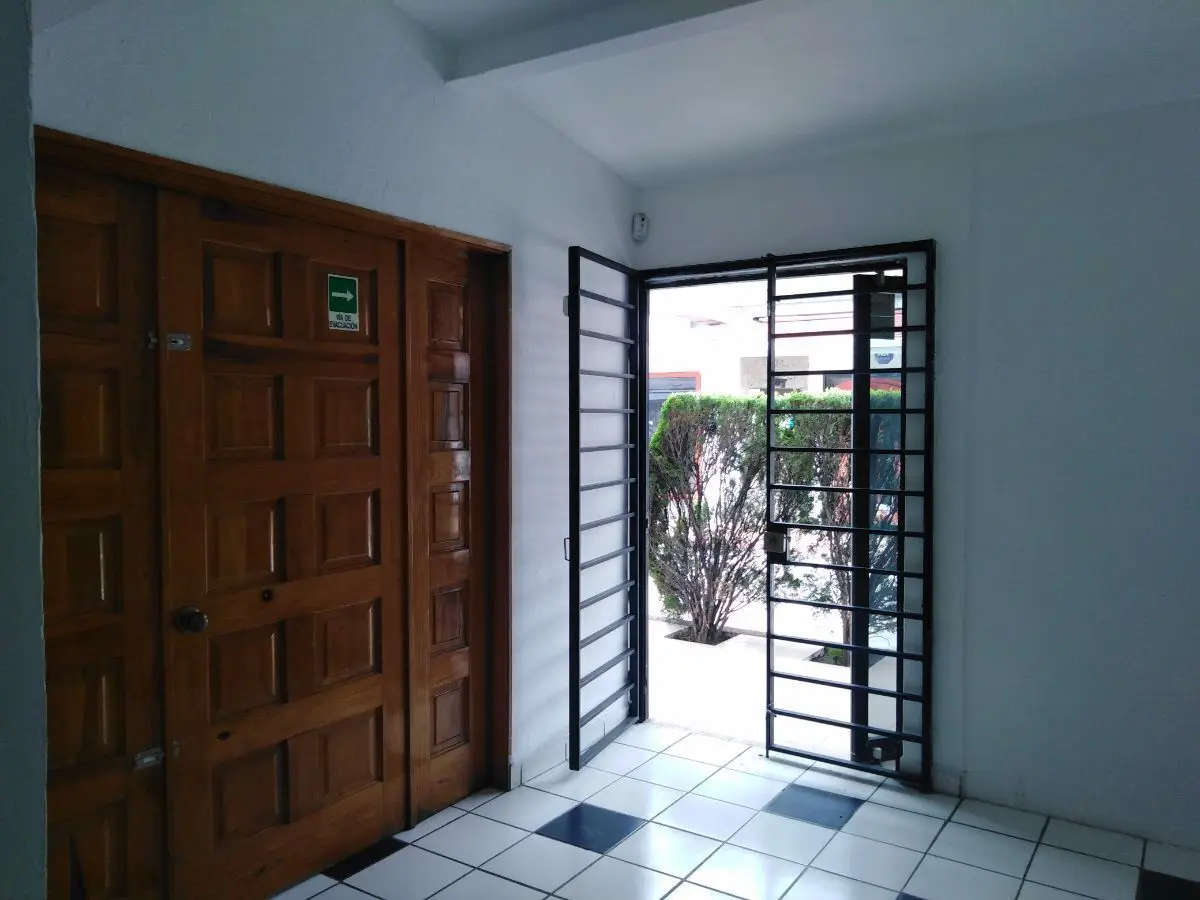 Local Comercial, Bernardo Quintana (Carretas) — foto 5