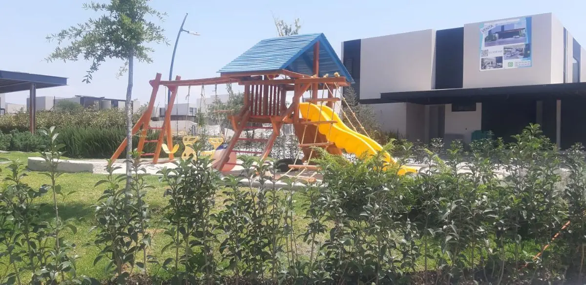 Casa en Lomas de Campanario — foto 3