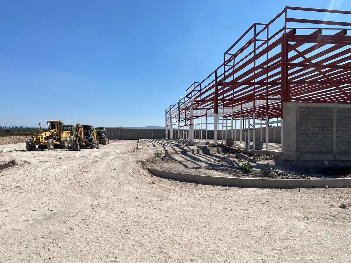 Venta de Naves Industriales a 500m de Toyota — foto 3