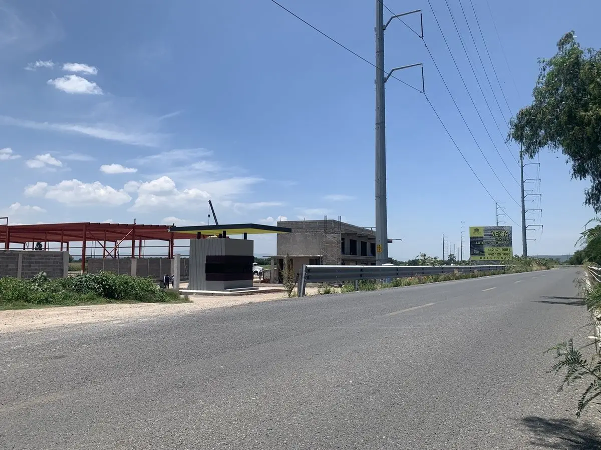 Venta de Naves Industriales a 500m de Toyota — foto 4