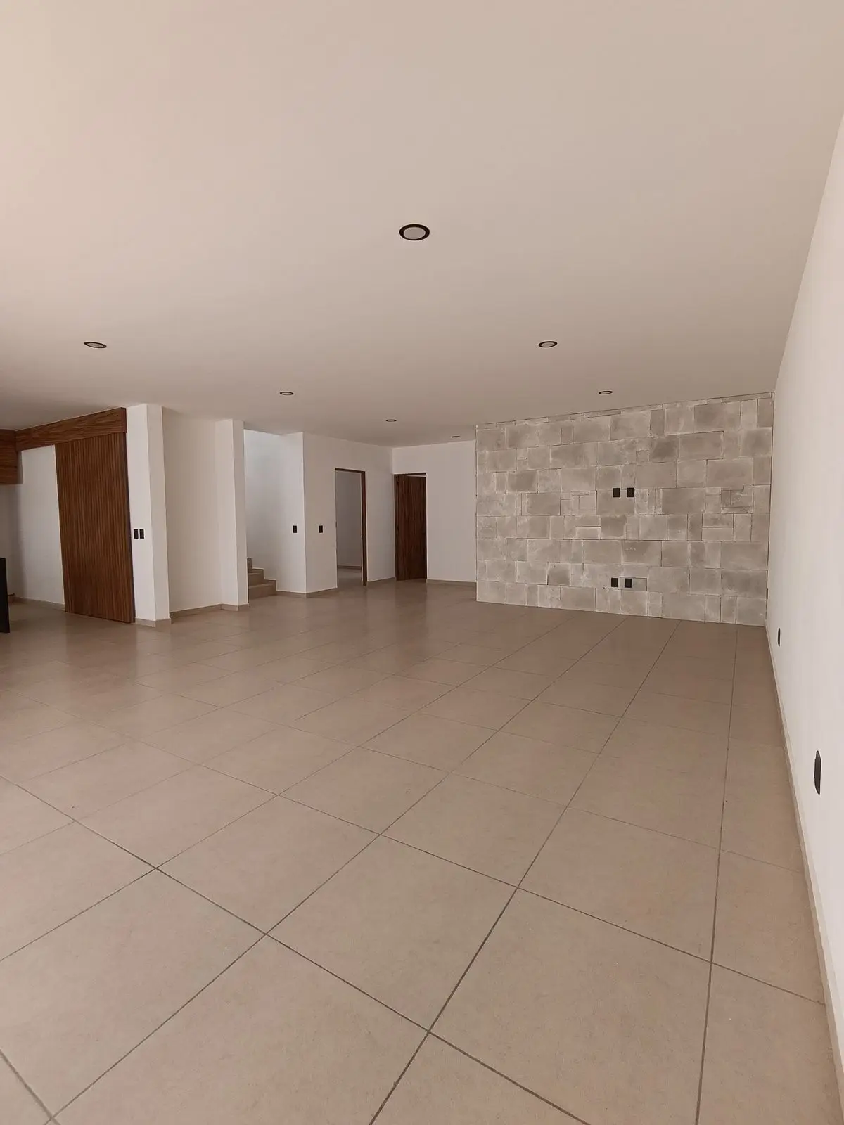 Venta de Casa en Fraccionamiento Nuevo Refugio | Ubicación Privilegiada y Amenid — foto 3