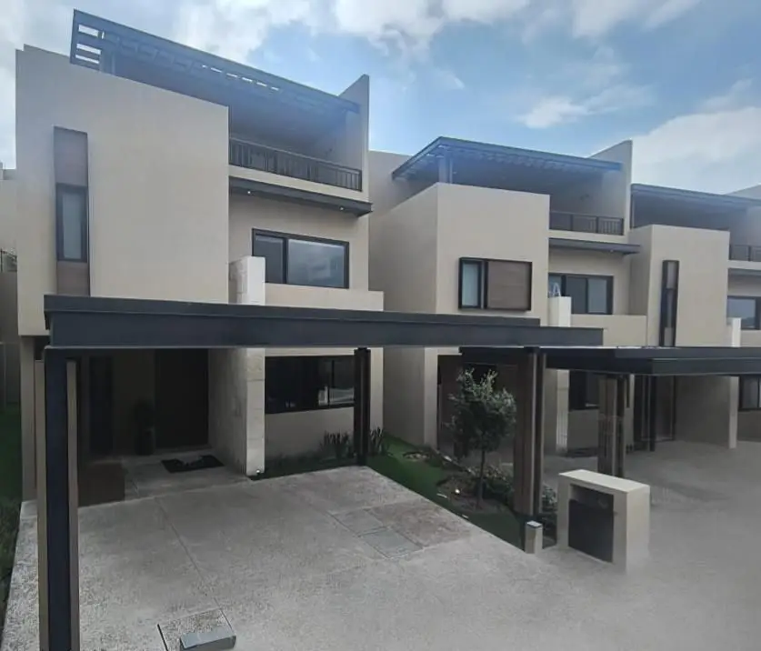 Casa en Venta en Avenida el Campanario — foto 2
