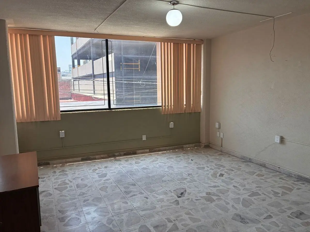 Edificio en Venta en Zona Céntrica | 3 Niveles con 8 Espacios y Estacionamiento — foto 5