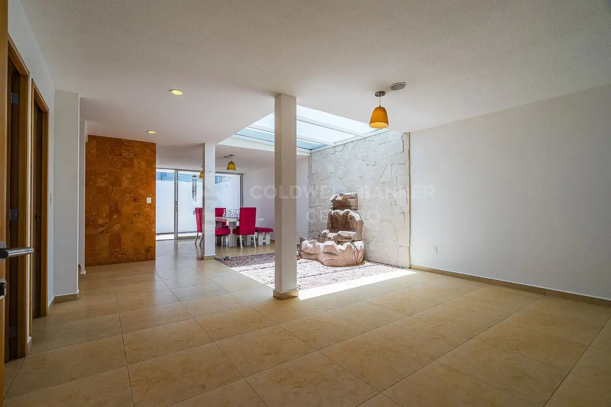 Casa en Renta en Punta Juriquilla: Exclusividad, Espacio y Comodidad en Alta — foto 3