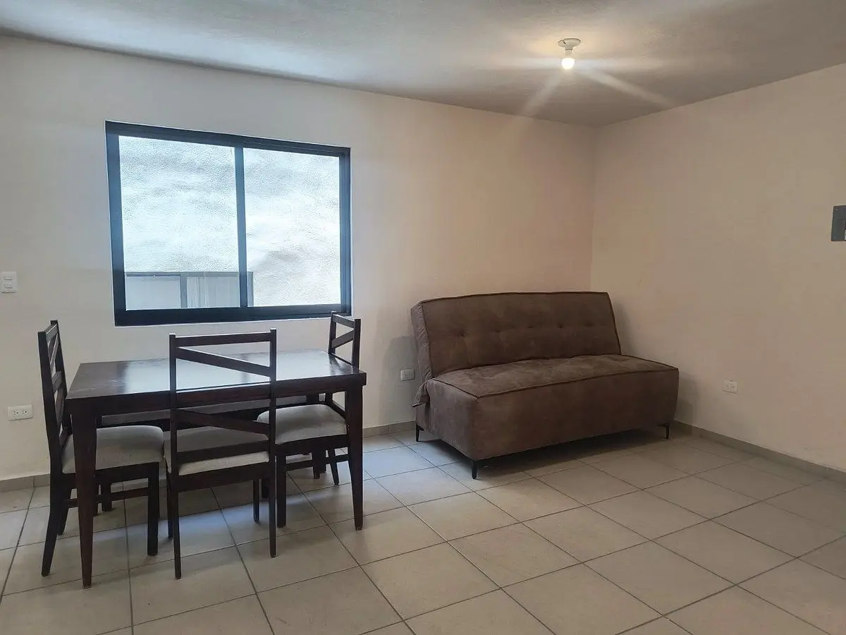 Departamento en Renta en Misión Montejo, Ciudad del Sol — foto 5