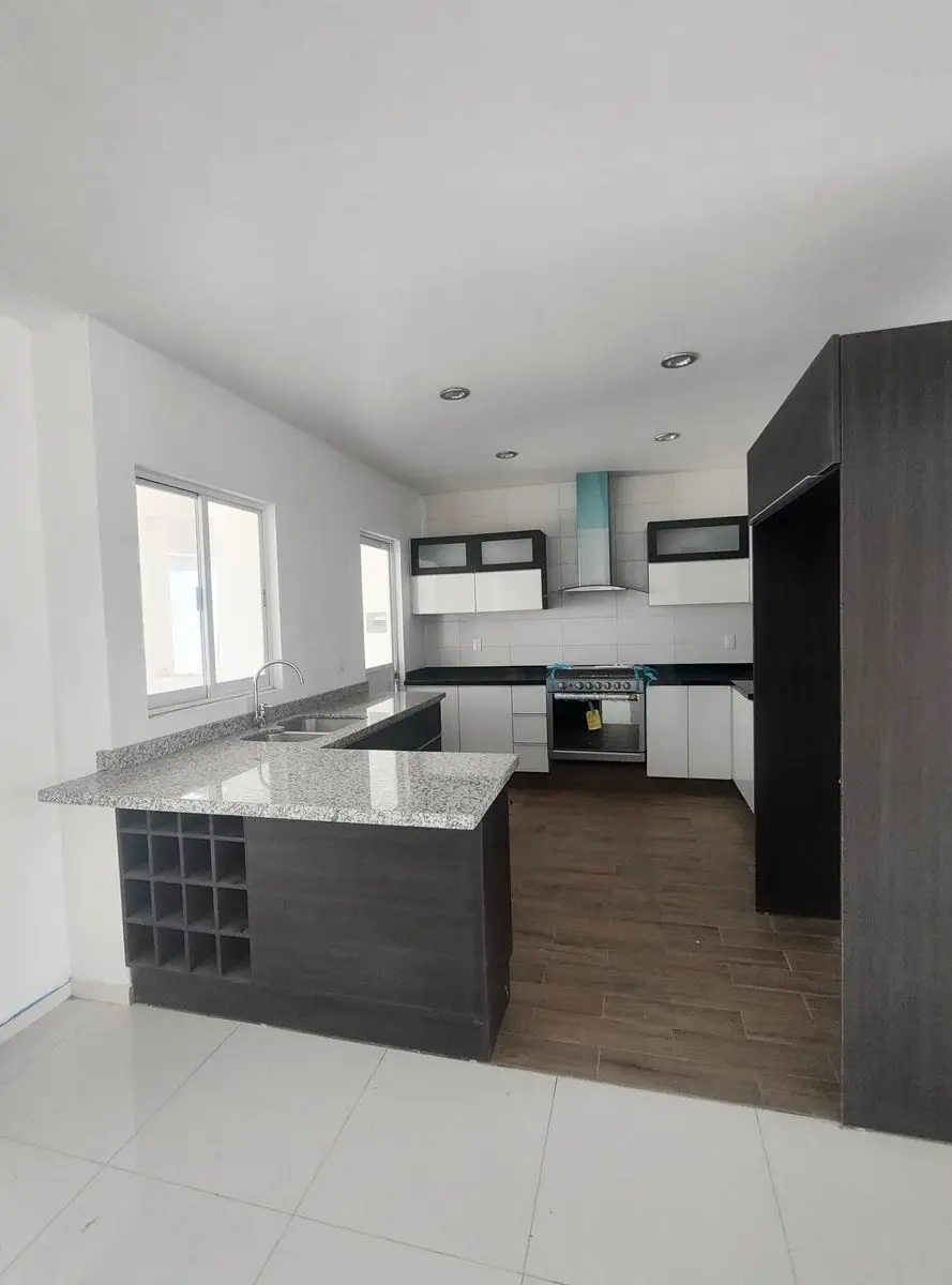 Estrena Amplia Casa en Condesa Juriquilla Queretaro.. — foto 2