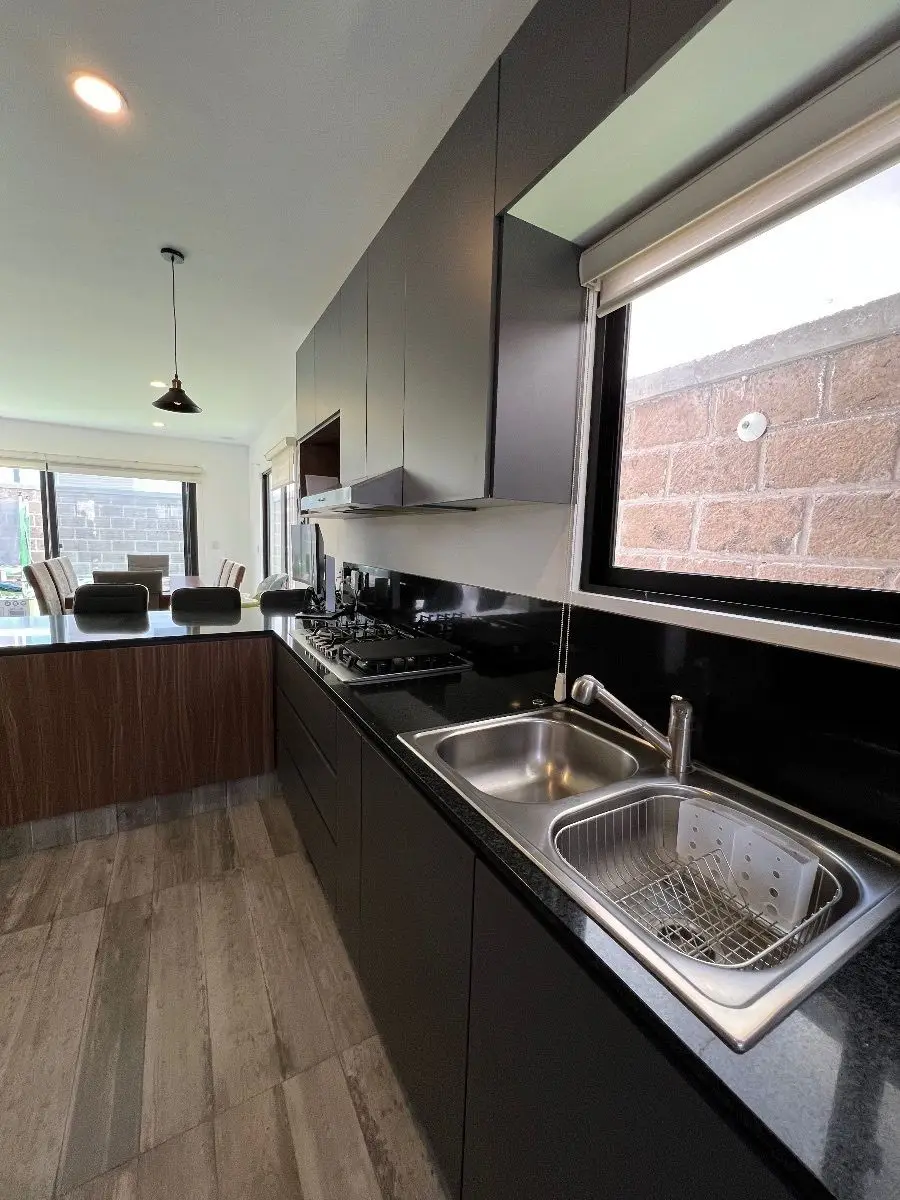 Juriquilla en Venta Casa de 5 Recamaras Precio de Oportunidad — foto 3