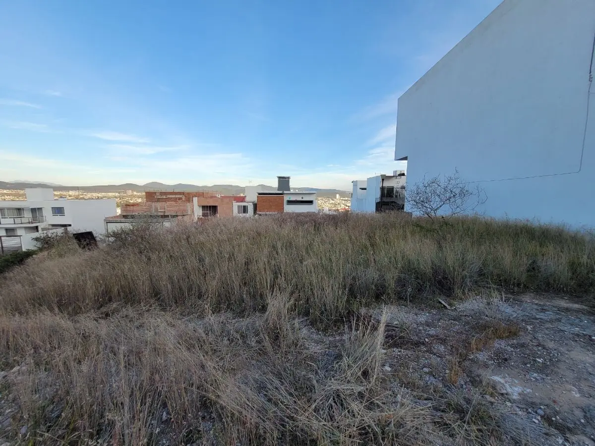 Remato Terreno en la Cima de Cumbres del Lago — foto 2