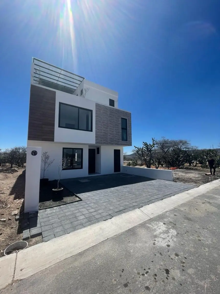 CASA LAVANDA, lista para escuchar ofertas. — foto 3