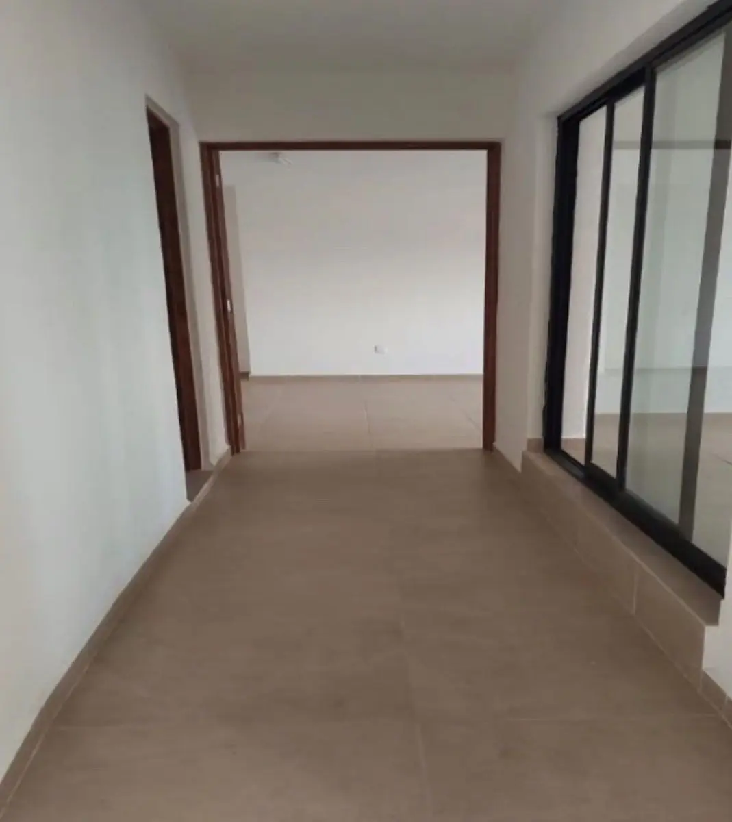 Renta Edificio Uso Comercial, Col. Balaustradas, Queretaro — foto 2