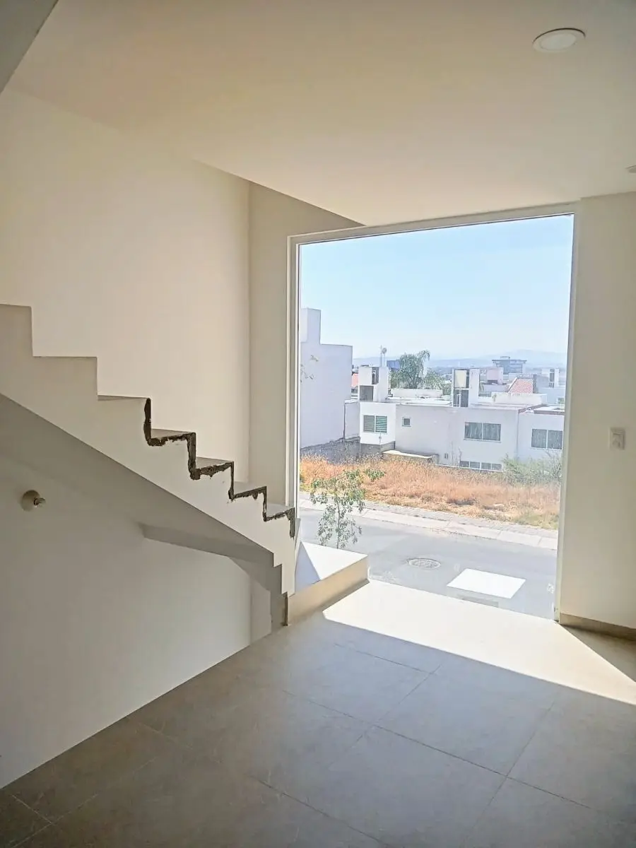 Casa en Venta Refugio de 3 Pisos Queretaro — foto 6