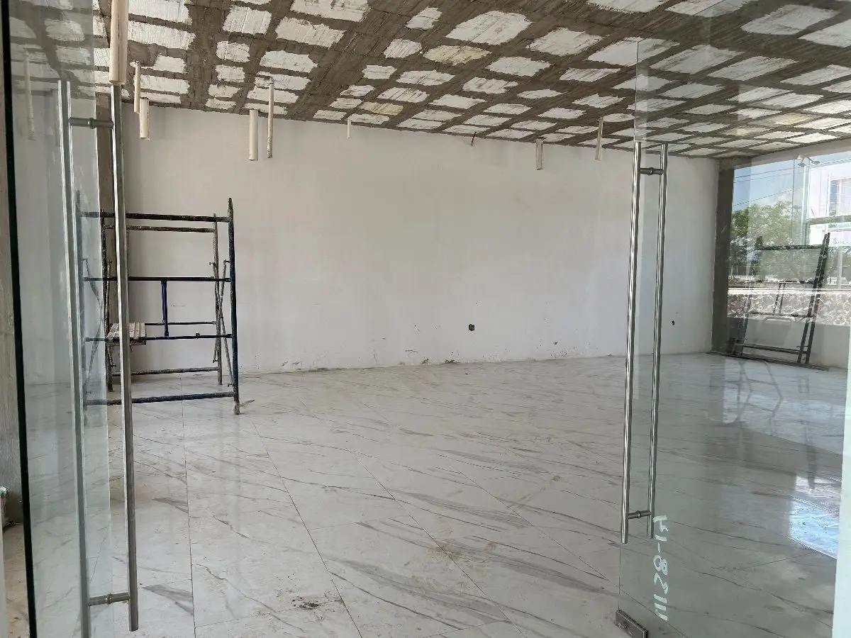 Renta Local Comercial en Av. Tlacote, Fracc. Santa Fe, Corregidora, Queretaro. — foto 6