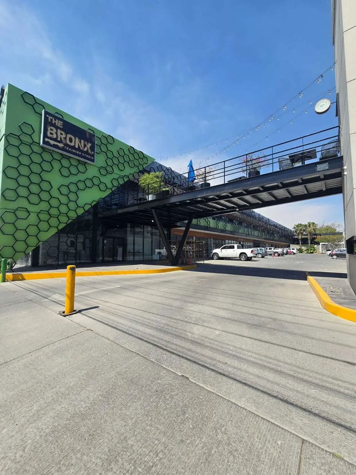 Excelente local en renta en Irapuato, ideal para concesionaria — foto 4