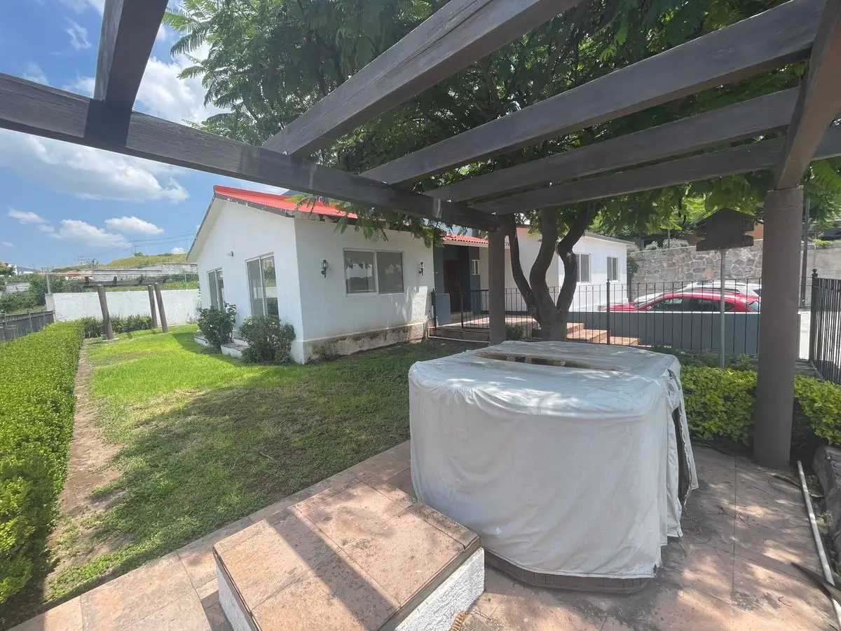 Casa en Venta de 1 Piso con Departamento Independiente — foto 4