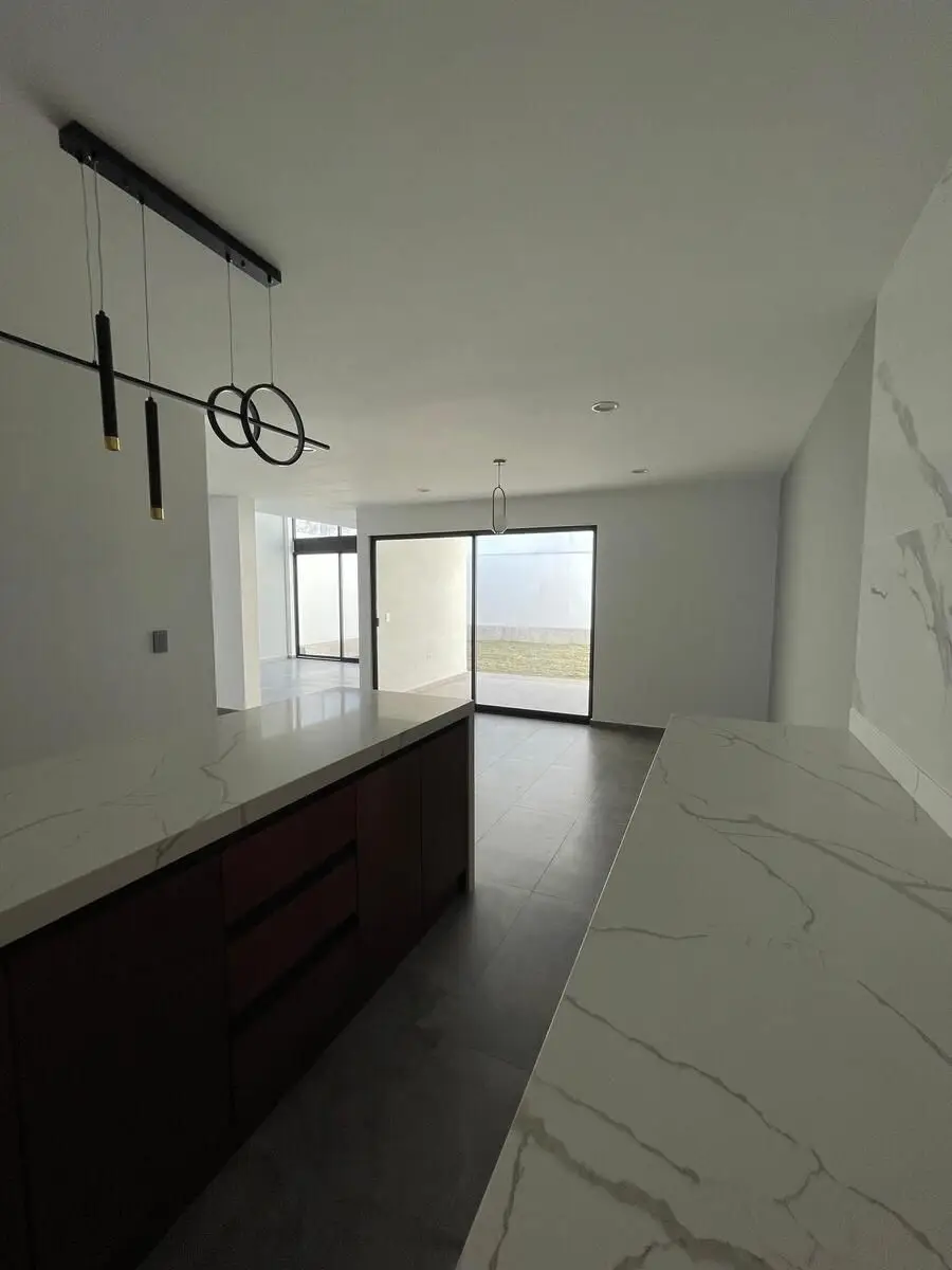 Casa de 4 recámaras en venta, 248 m2, Residencial El Refugio — foto 6