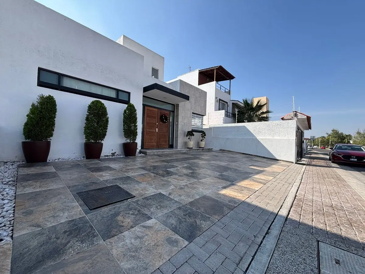 Amplia y linda casa con excelente ubicación! — foto 2