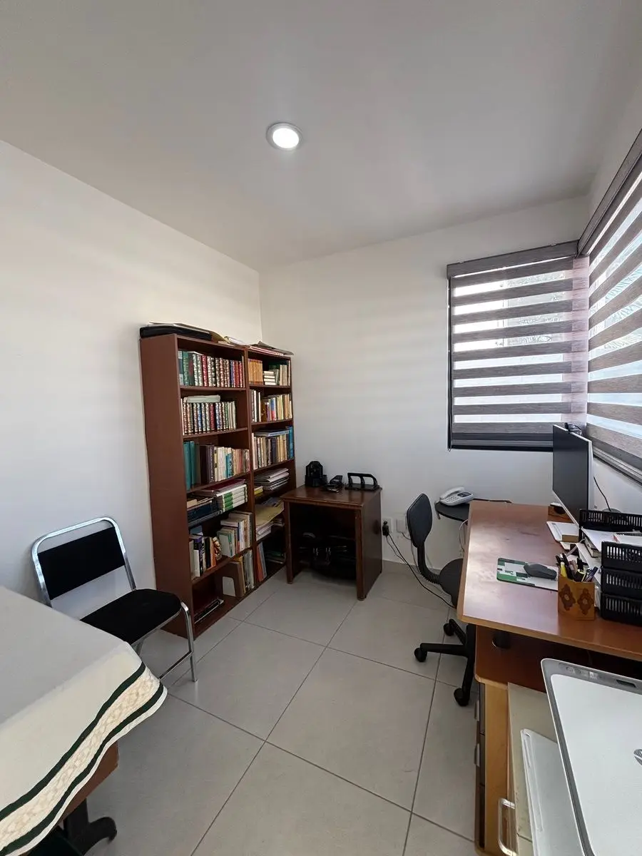 Amplia y linda casa con excelente ubicación! — foto 3