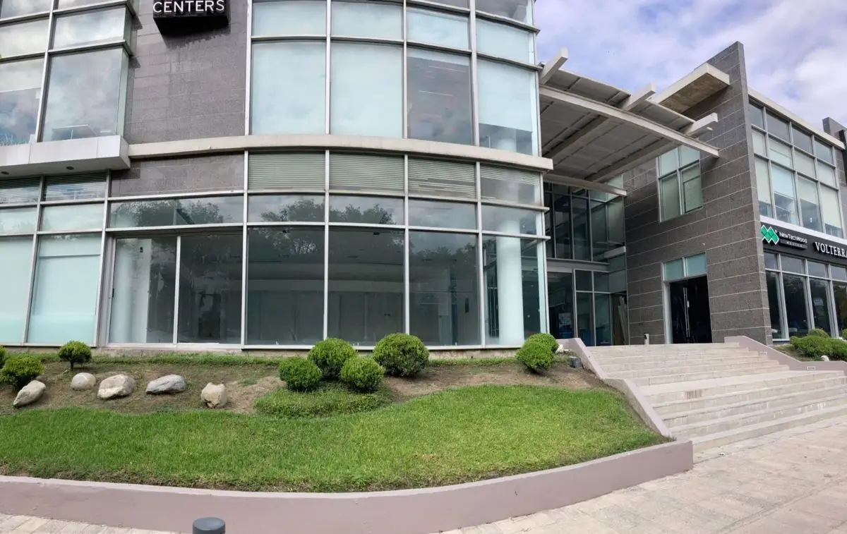 Oficina en RENTA amueblada servicios incluidos del valle San Pedro Monterrey