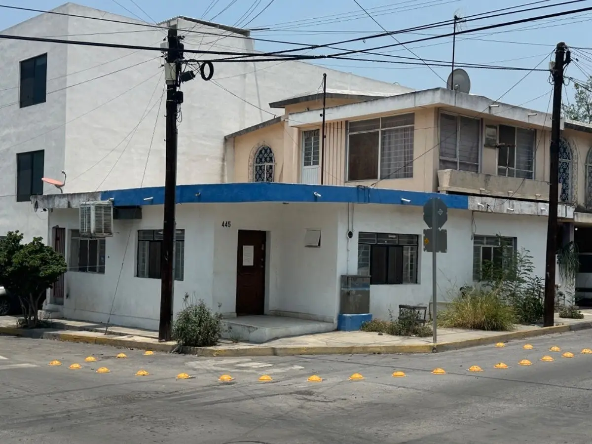 Casa en venta para remodelar en esquina casco antiguo San Pedro Monterrey
