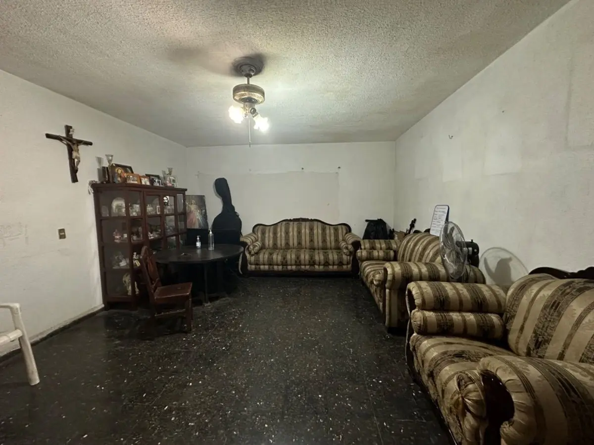 Casa en venta para remodelar en esquina casco antiguo San Pedro Monterrey — foto 3