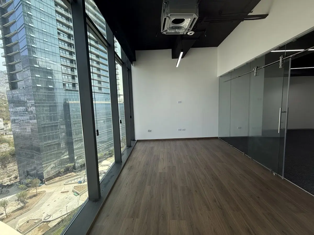 Oficinas Renta acondicionadas zona Santa María San Jerónimo, Monterrey
